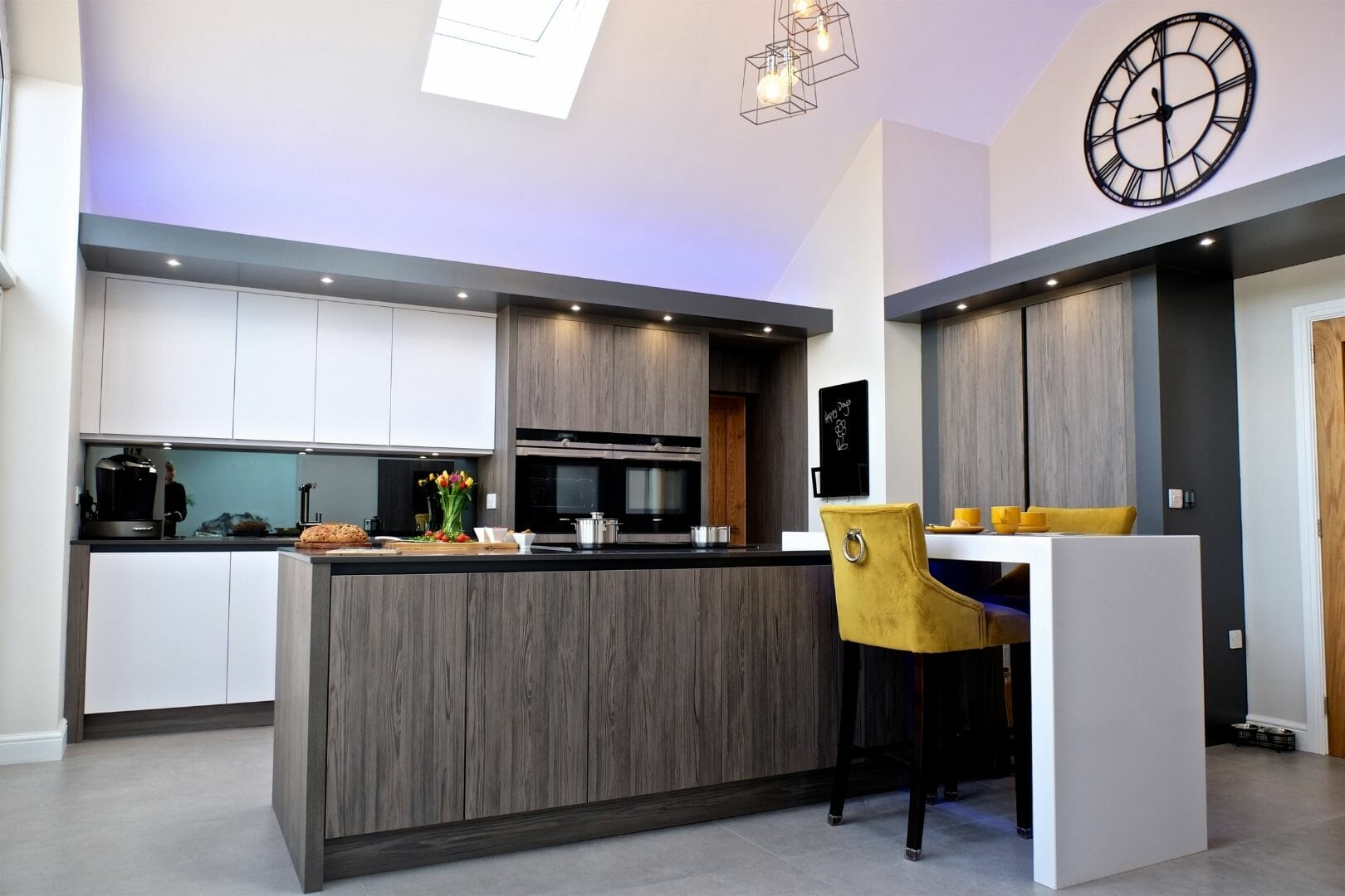 Large Kitchen with L Shaped Island